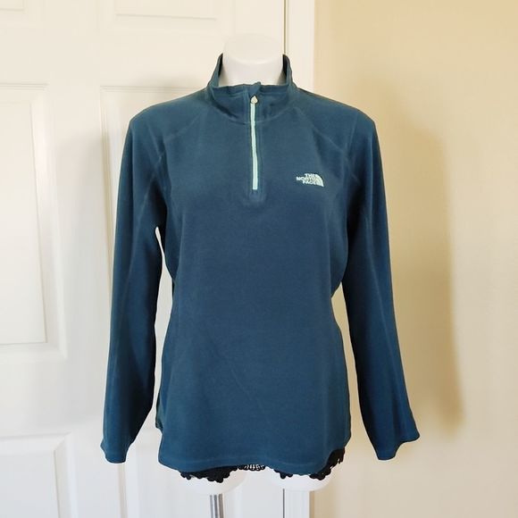 The North Face Tops - The North Face 1/4 zip fleece pullover sz L